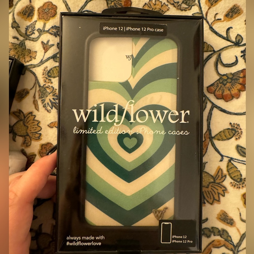 Green heart Wildflower iPhone 12 Pro case